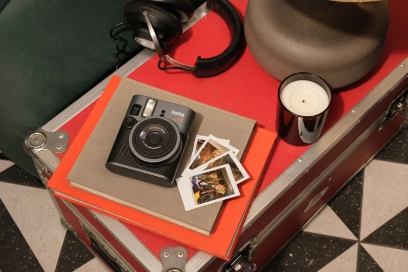 Fujifilm представила камеру мгновенной печати Instax mini 41 с повышенным качеством селфи и крупных планов